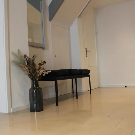 Monteurwohnung Rose In Naehe Gifhorn, Wolfsburg, Braunschweig *